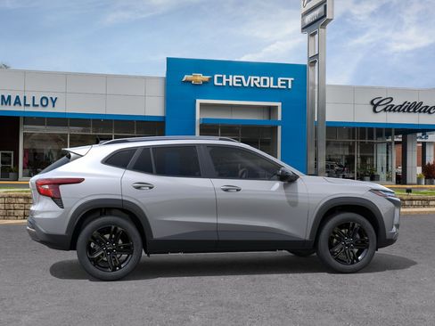 New 2026 Chevrolet Trax ACTIV FWD image 30