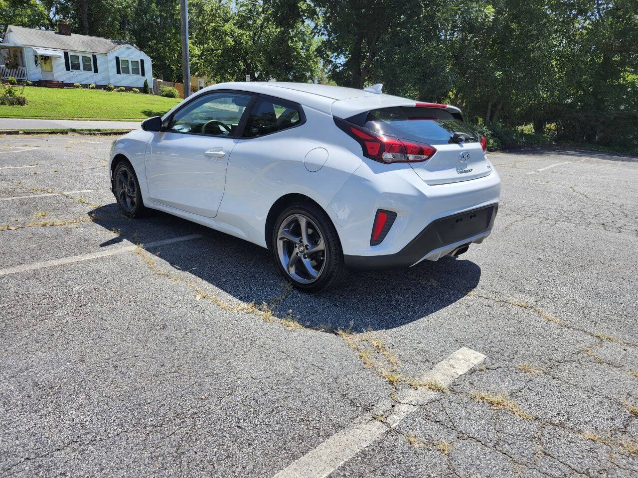 Used 2020 Hyundai Veloster 2.0 FWD image 14