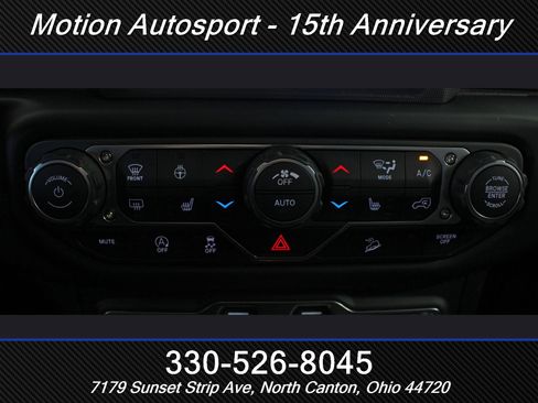 Used 2018 Jeep Wrangler Unlimited Sahara image 27