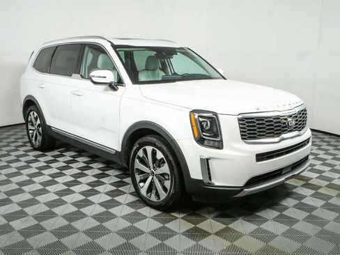 Used 2020 Kia Telluride EX w/ EX Premium Package FWD image 1