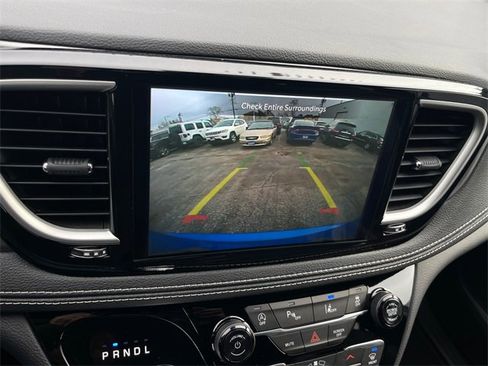 New 2026 Chrysler Pacifica Select w/ S Appearance Package image 15