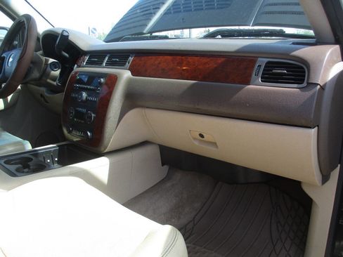 Used 2013 Chevrolet Silverado 2500 LTZ w/ LTZ Plus Package image 35