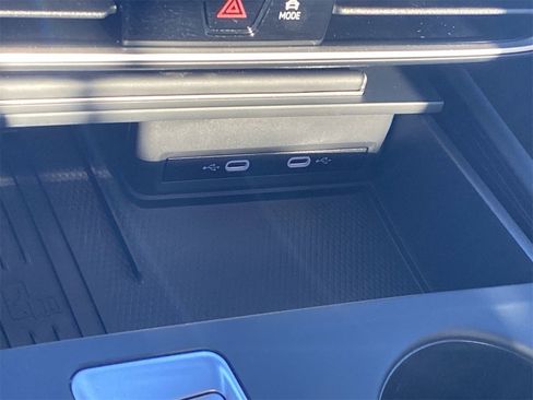 New 2026 Volkswagen Atlas Cross Sport SE image 25