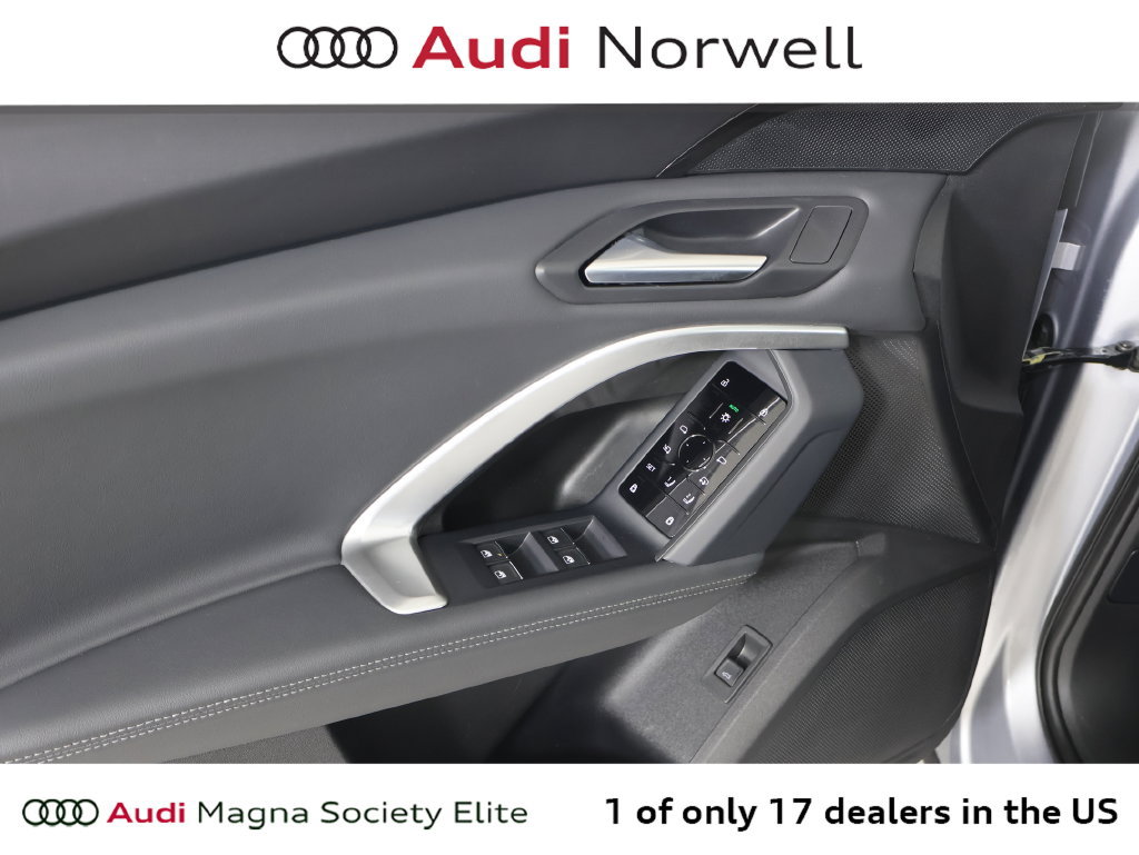 Used 2025 Audi Q5 Premium w/ Convenience Package AWD/4WD image 20