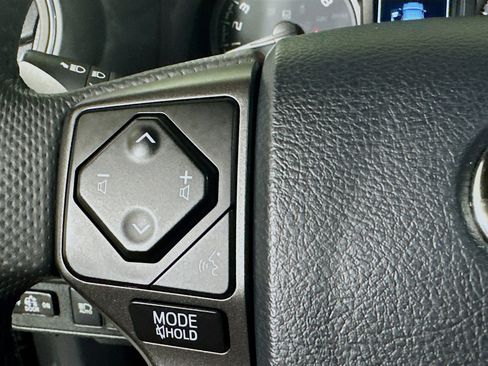 Used 2023 Toyota Tacoma TRD Sport image 16