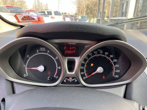 Used 2011 Ford Fiesta SE w/ 203A Rapid Spec Order Code FWD image 21