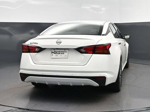 Used 2025 Nissan Altima 2.5 SV FWD image 7