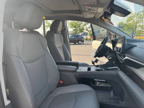 Used 2024 Toyota Sienna XLE w/ XLE Plus Package AWD/4WD image 41
