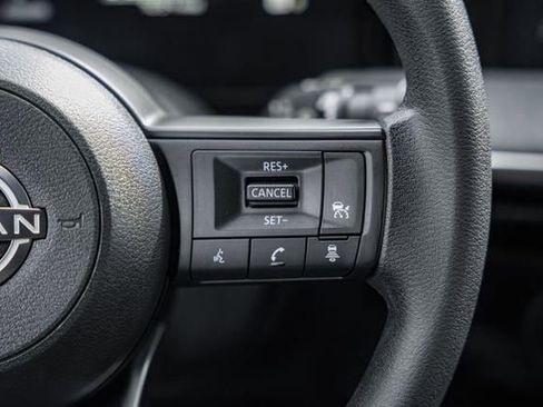 Used 2025 Nissan Kicks SV w/ Charging Package image 27