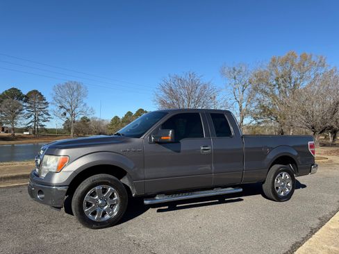 Used 2014 Ford F150 XLT w/ XLT Chrome Package image 1