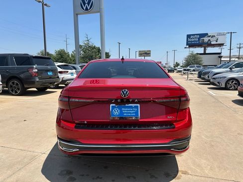 Used 2026 Volkswagen Jetta SEL FWD image 6