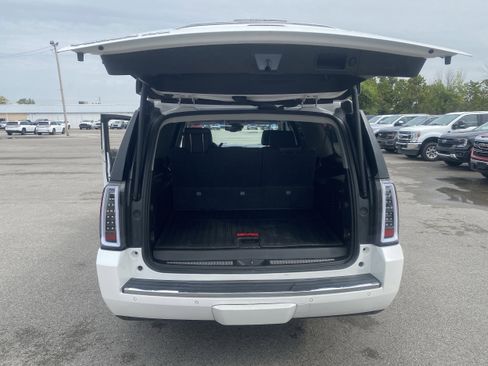 Used 2017 GMC Yukon XL Denali w/ Open Road Package image 22