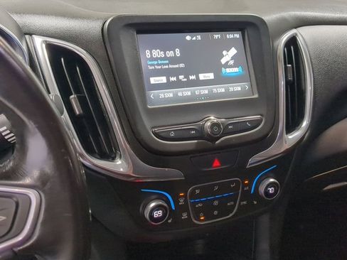 Used 2018 Chevrolet Equinox LT FWD image 34
