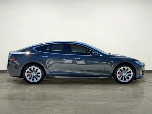 Used 2018 Tesla Model S 75D image 12