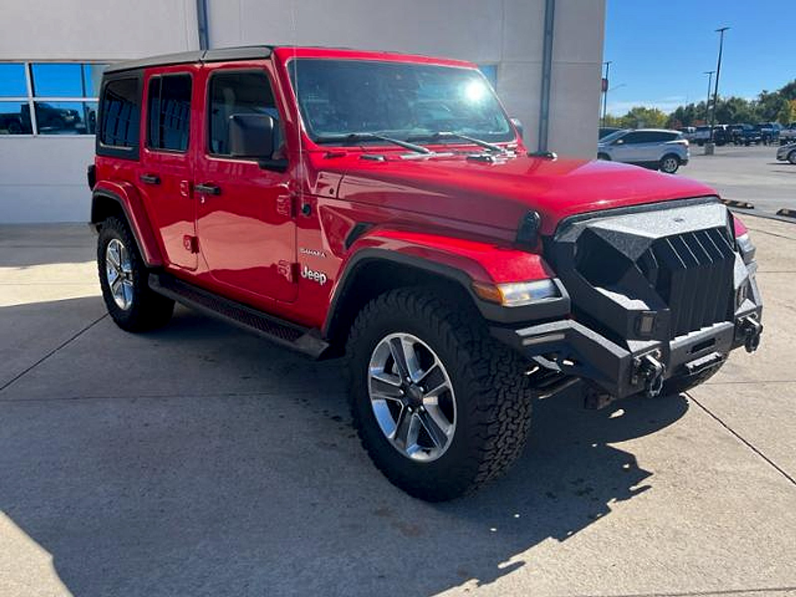 Used 2022 Jeep Wrangler Unlimited Sahara w/ Safety Group AWD/4WD image 3