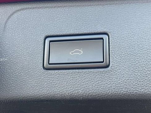 Used 2018 Volkswagen Atlas SE FWD image 11
