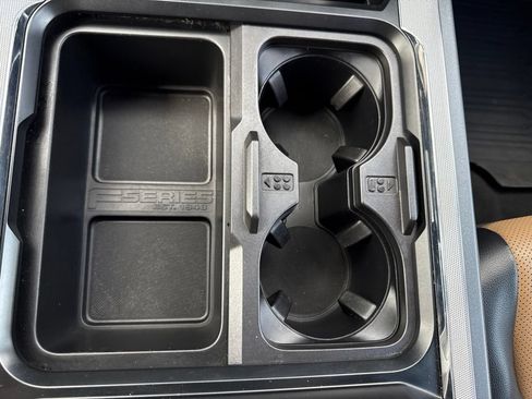 Used 2023 Ford F250 Lariat w/ Black Appearance Package AWD/4WD image 25