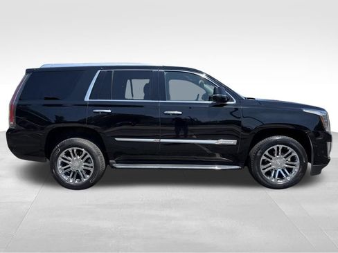 Used 2020 Cadillac Escalade 2WD image 6