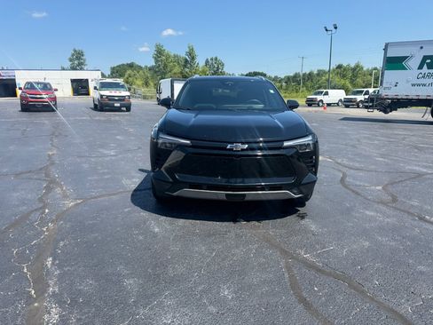 Used 2024 Chevrolet Blazer EV LT AWD/4WD image 9