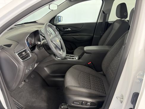 Certified 2024 Chevrolet Equinox LT w/ LPO, Floor Liner Package image 6