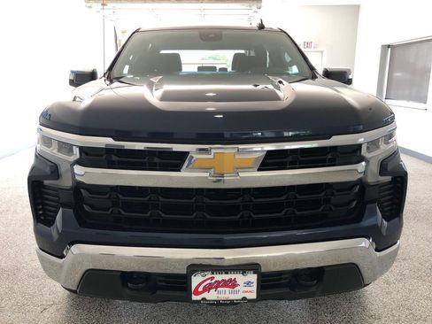 Used 2023 Chevrolet Silverado 1500 LT AWD/4WD image 6