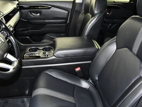 Certified 2025 Honda Pilot EX-L image 38