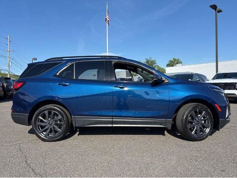 Used 2023 Chevrolet Equinox RS AWD/4WD image 5