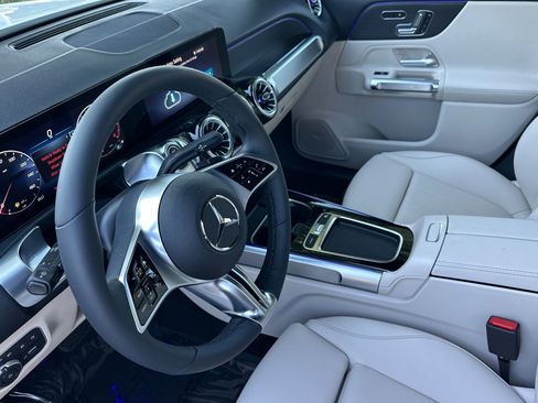 New 2026 Mercedes-Benz GLB 250 4MATIC image 10