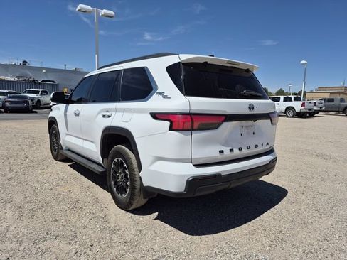 Used 2025 Toyota Sequoia SR5 w/ SR5 Premium Package AWD/4WD image 10