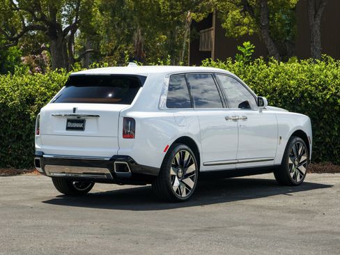 New 2026 Rolls-Royce Cullinan AWD/4WD image 7