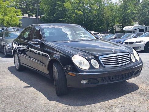 Used 2006 Mercedes-Benz E 350 Sedan image 3