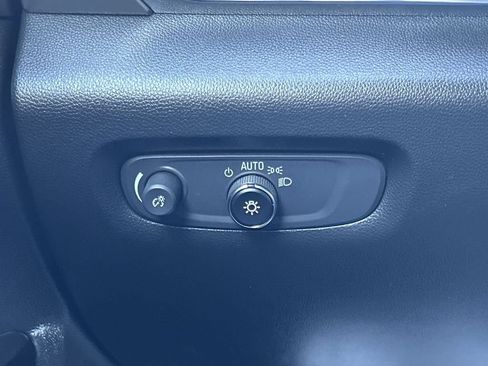 Certified 2023 Chevrolet Traverse LT FWD image 15
