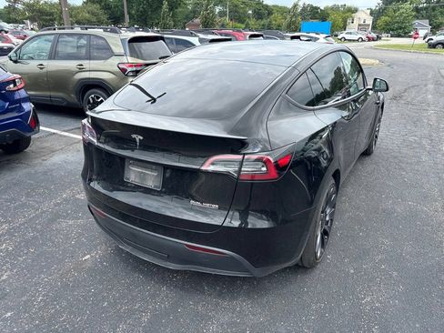 Used 2025 Tesla Model Y Performance AWD/4WD image 3