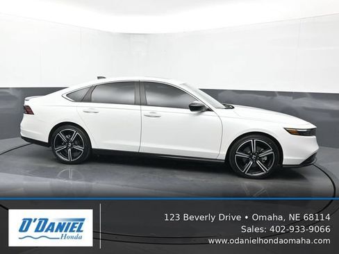 Used 2025 Honda Accord Sport image 7