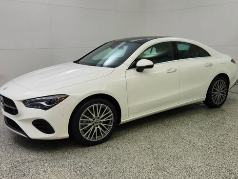 Used 2025 Mercedes-Benz CLA 250 image 3