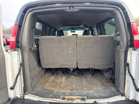 Used 2016 Chevrolet Express 3500 LT w/ LT Preferred Equipment Group image 13