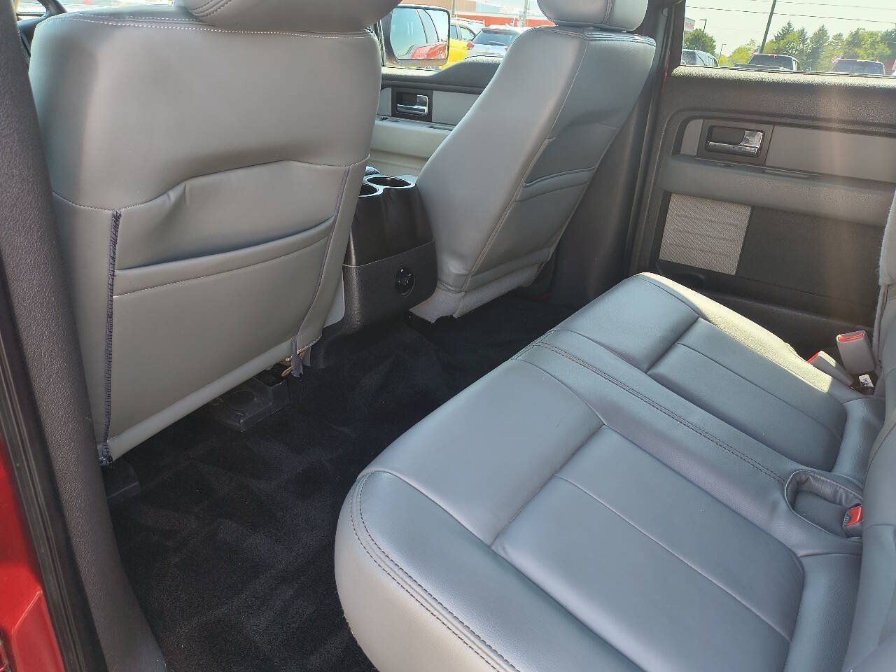 Used 2014 Ford F150 XLT w/ Equipment Group 302A Luxury AWD/4WD image 16