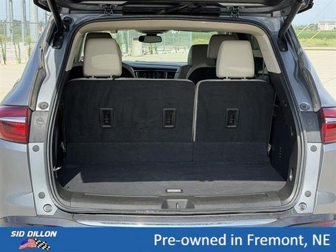 Certified 2021 Buick Enclave Premium w/ Sun and Sites Package AWD/4WD image 5