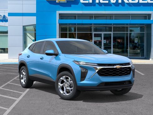 New 2026 Chevrolet Trax LS w/ LS Convenience Package FWD image 7