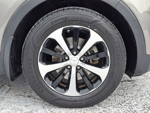 Used 2016 Kia Sorento EX image 8