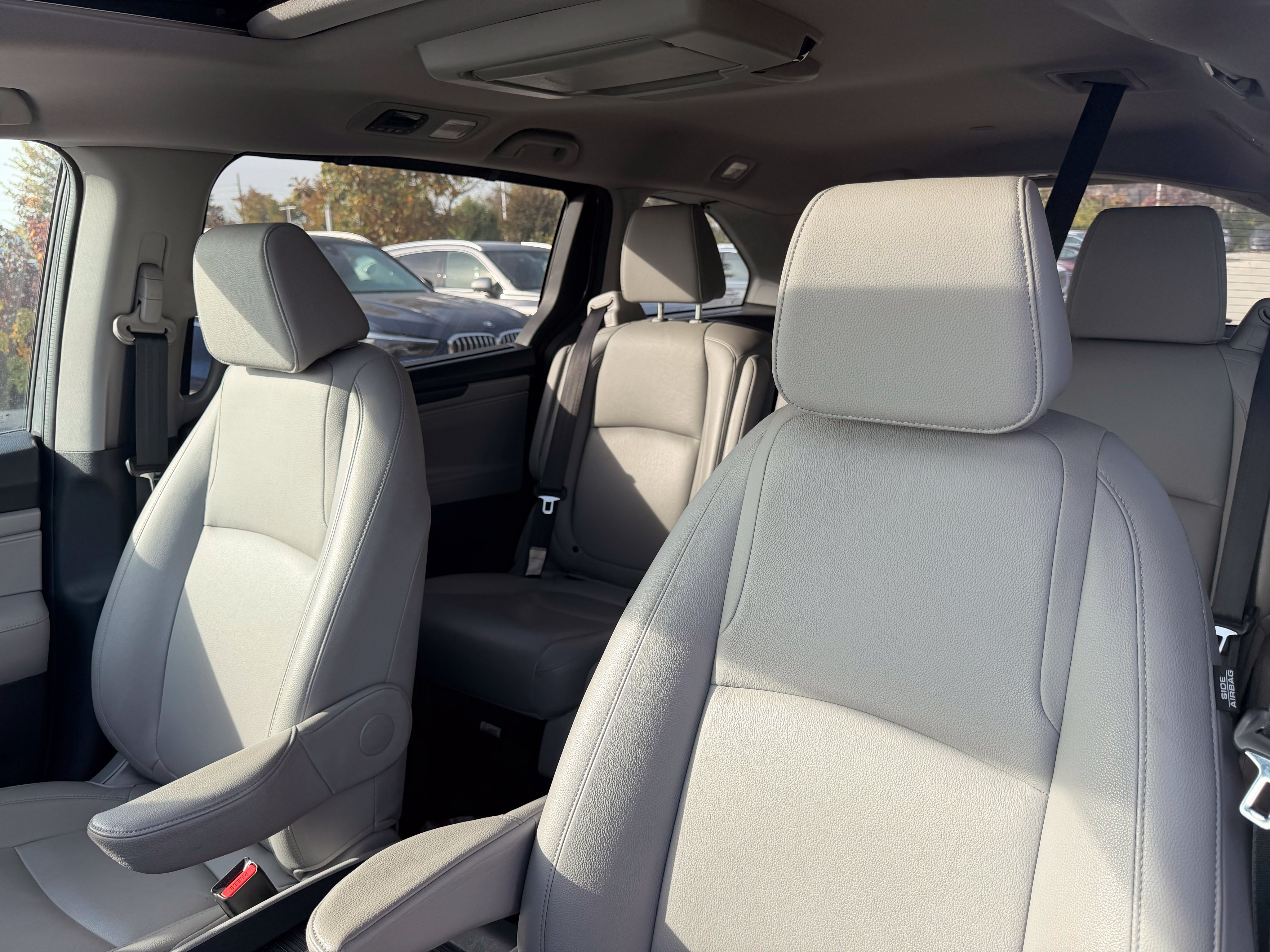 Used 2018 Honda Odyssey EX-L image 19