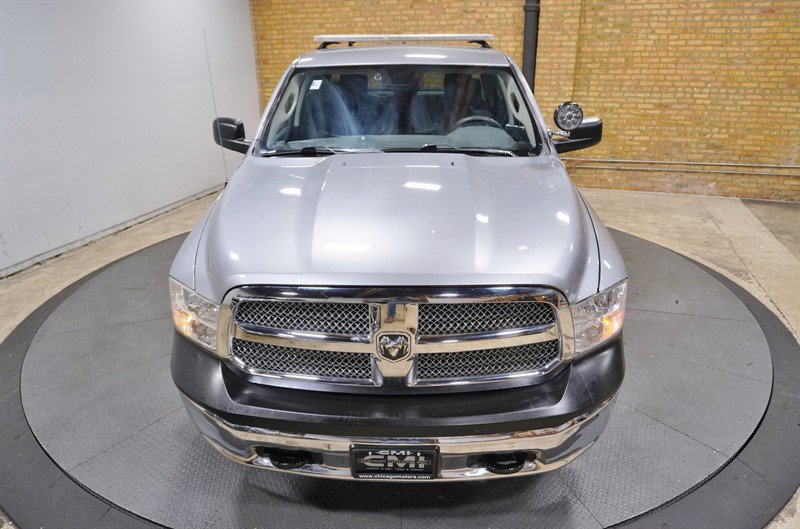 Used 2019 RAM 1500 4x4 Crew Cab Classic w/ Chrome Appearance Group image 5