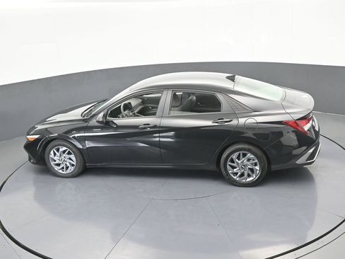 Used 2024 Hyundai Elantra SEL image 49
