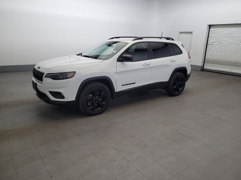 Used 2023 Jeep Cherokee Altitude Lux w/ Mopar Interior Package AWD/4WD image 2