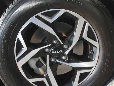 Used 2023 Kia Sportage LX AWD/4WD image 17