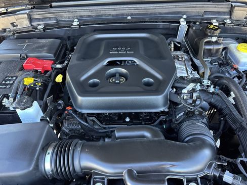 Used 2023 Jeep Wrangler Sahara image 10