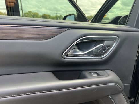 Used 2021 Chevrolet Tahoe Z71 w/ Rear Media and Nav Package image 31