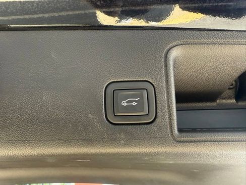 Used 2024 GMC Terrain AT4 w/ Infotainment Package II AWD/4WD image 14