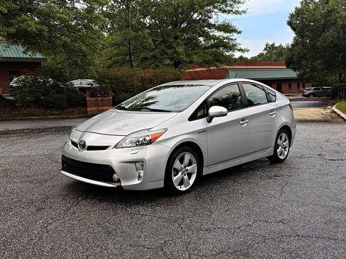 Used 2013 Toyota Prius Five FWD image 1