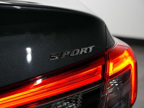 Used 2022 Honda Civic Sport image 12
